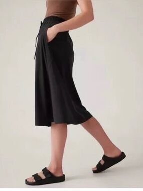 NWT Athleta Arrival MIDI Skirt Black - Size 0